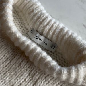 ZARA white Knit Sweater